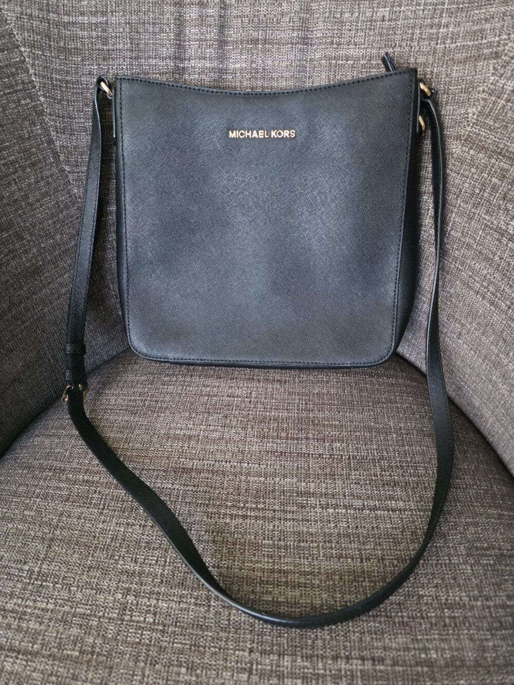 Michael Kors Leather Crossbody- Black Leather- OBO! - Picture 4 of 15
